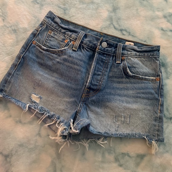 Levi’s White Oak Denim Jean Shorts US 26 - Picture 5 of 9